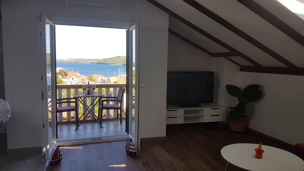 Apartment Azaleja Сали Екстериор снимка