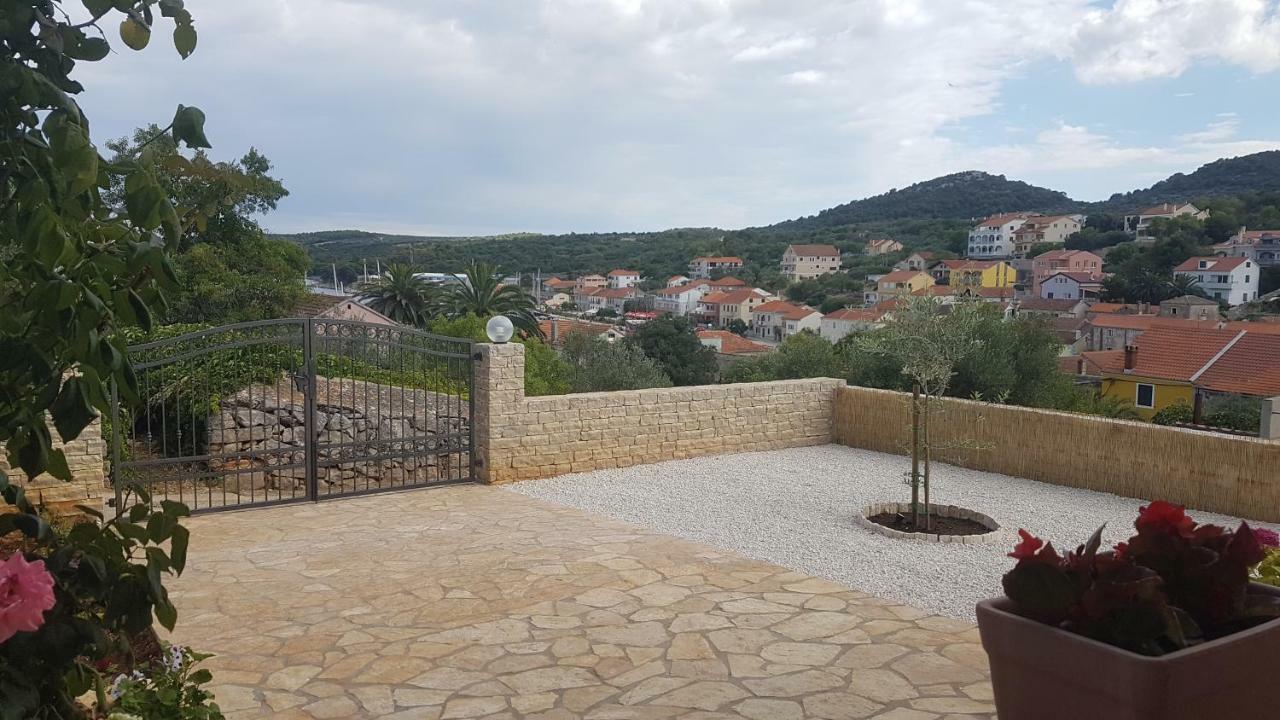 Apartment Azaleja Сали Екстериор снимка