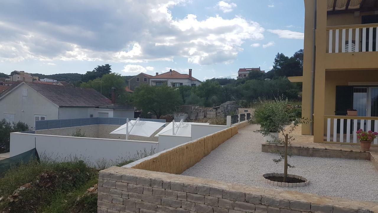 Apartment Azaleja Сали Екстериор снимка